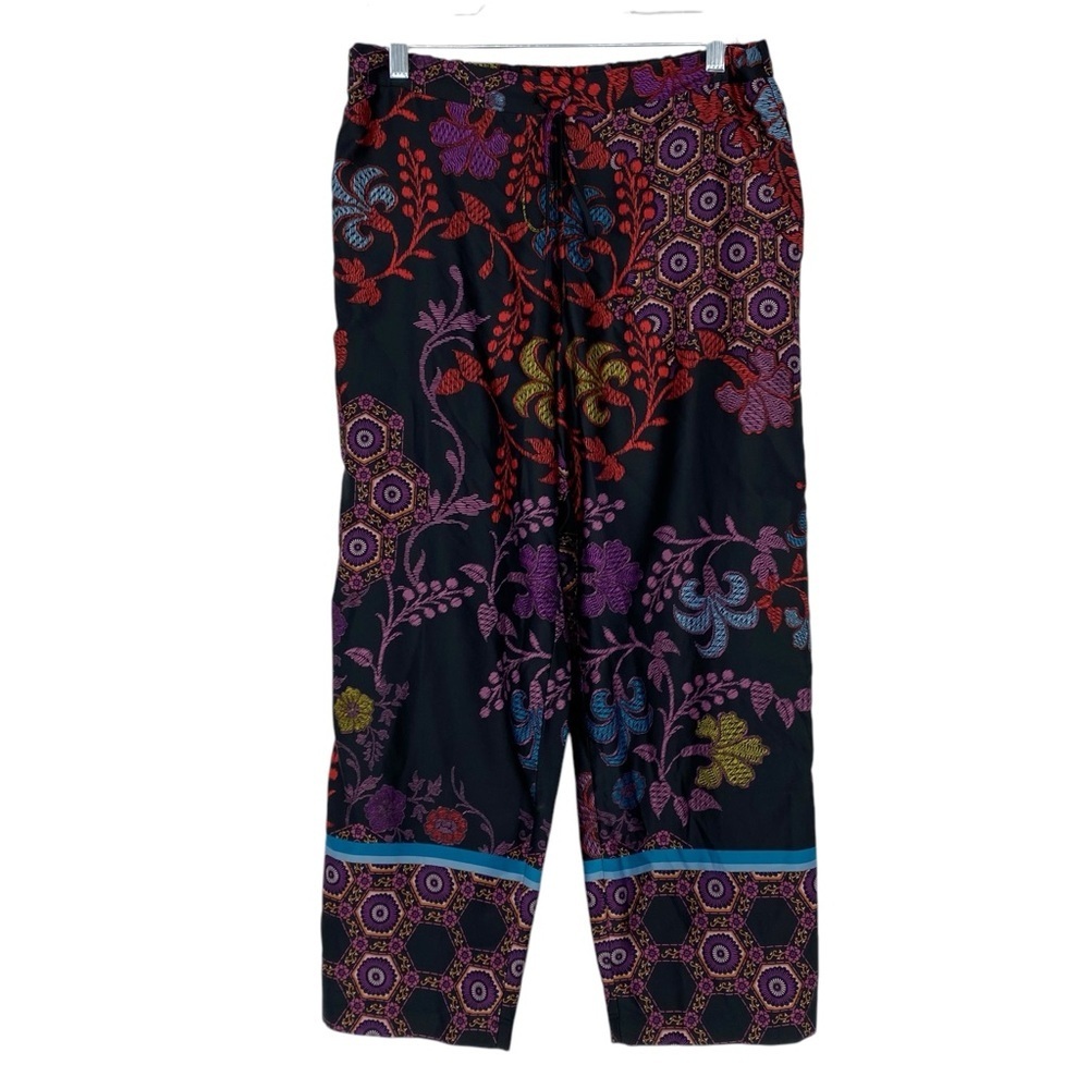 Natori Black Floral Cropped Pants with Multicolor Pattern